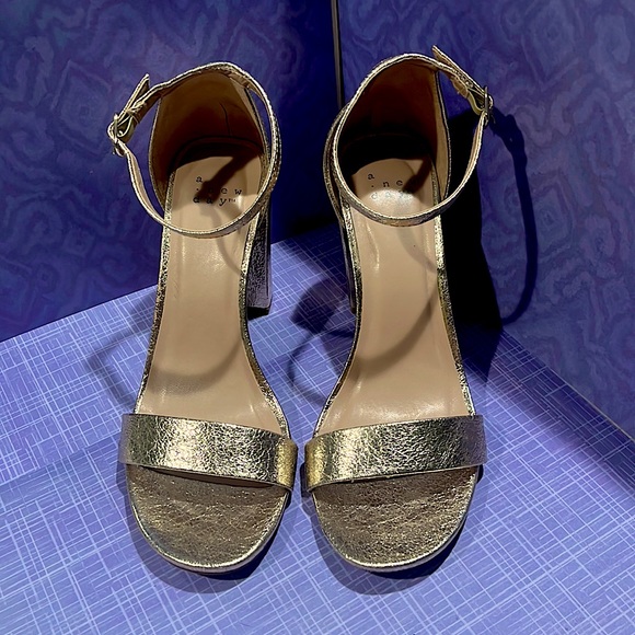 A new day gold heels - Picture 1 of 8